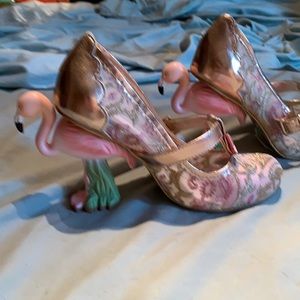 Beautiful designer shoes-size 7.5 never worn